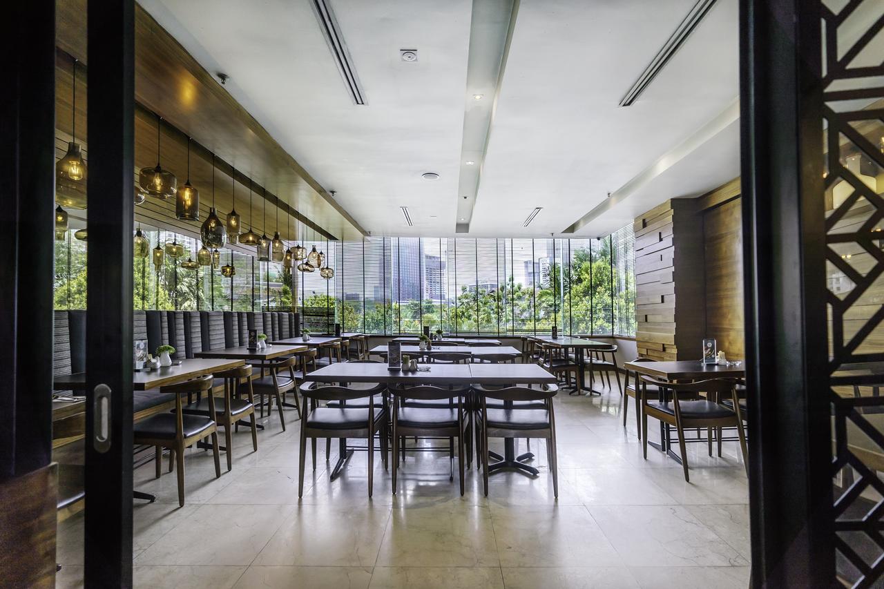 Crystal Crown Hotel Petaling Jaya Exterior foto
